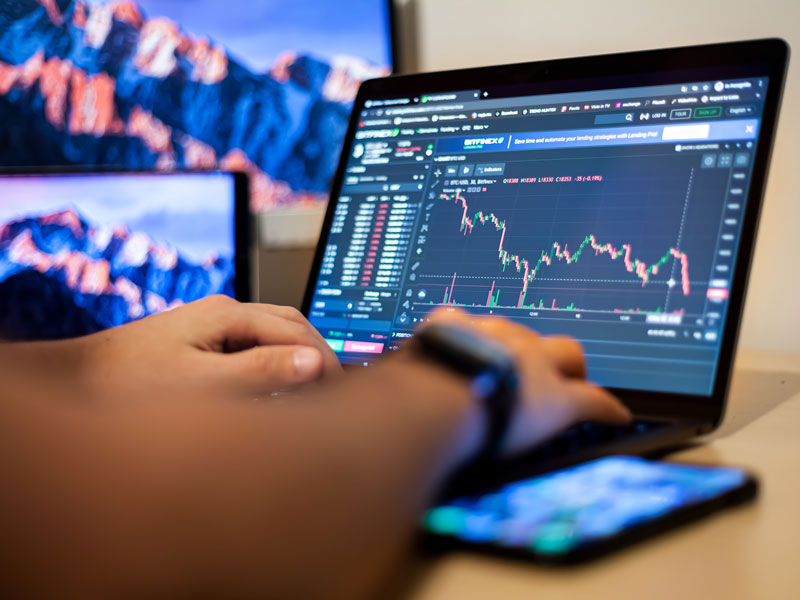 The Rise of Mobile Forex Trading Opportunities and Challenges 1704674329 The Rise of Mobile Forex Trading Opportunities and Challenges 1704674329